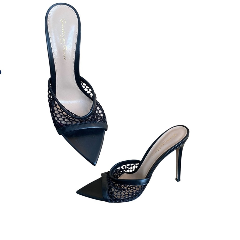 G3 Gianvito Rossi's Alisia sandals black